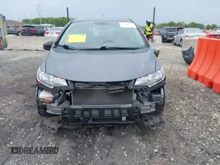 2019 Honda Fit LX z VIN 3HGGK5H40KM707419, wystawiony jako IAAI lot #42354063 z przebiegiem 48 197 mil mil oraz . Historia ofert i sprzedaży dostępna na DreamBid. Obrazek 6.