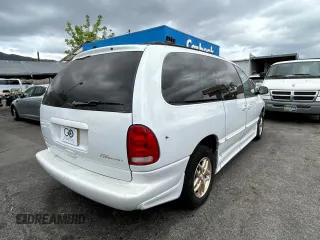 1998 Dodge Caravan LE with VIN 1B4GP54L1WB720025, listed as a Copart auction lot 55103445 with 88,274 mi miles and Clean Title. Bid and sale history available at carsss.com. Image 4.