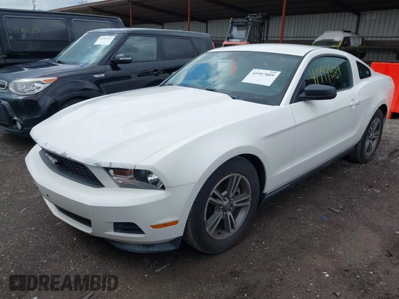 2011 Ford Mustang V6 with VIN 1ZVBP8AM9B5166461, listed as a IAAI auction lot 41997889 with 186,366 mi miles and . Bid and sale history available at carsss.com. Image 2.