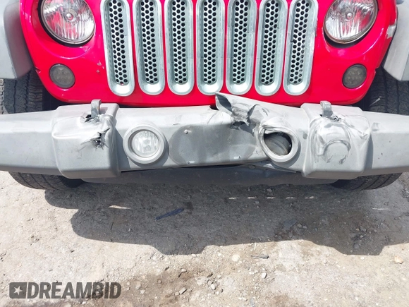 2016 Jeep Wrangler Unlimited Sport z VIN 1C4BJWDG0GL176104, wystawiony jako IAAI lot #42456659 z przebiegiem 116 902 mil mil oraz . Historia ofert i sprzedaży dostępna na DreamBid. Obrazek 6.