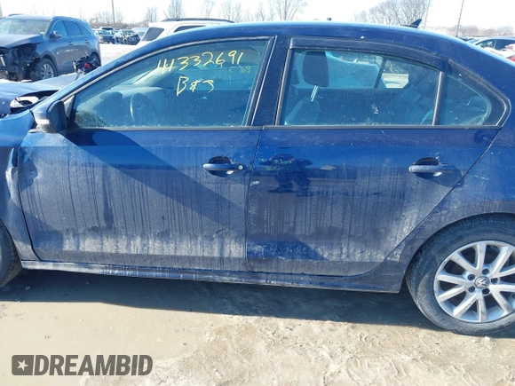 2012 Volkswagen Jetta SE с VIN 3VWDX7AJ7CM307161, выставлен на аукционе IAAI как лот 41332691 с пробегом 193 920 миль миль и . История ставок и продаж доступна на DreamBid. Изображение 14.