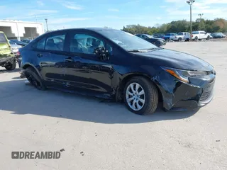 2025 Toyota Corolla LE z VIN 5YFB4MDEXSP261655, wystawiony jako IAAI lot #41429161 z przebiegiem 9 872 mil mil oraz . Historia ofert i sprzedaży dostępna na DreamBid. Obrazek 1.