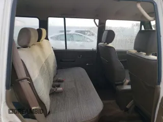 1990 Mitsubishi Montero z VIN JA4GJ31S2LJ003083, wystawiony jako Copart lot #73539314 z przebiegiem 115 191 mil mil oraz Nie do naprawy • Non repairable. Historia ofert i sprzedaży dostępna na DreamBid. Obrazek 11.