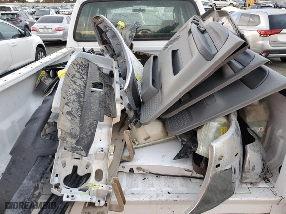 2003 Ford Super Duty F-350 SRW XL with VIN 1FTSW31F13EA05727, listed as a Copart auction lot 80922054 with 262,634 mi miles and Salvage Title. Bid and sale history available at carsss.com. Image 12.