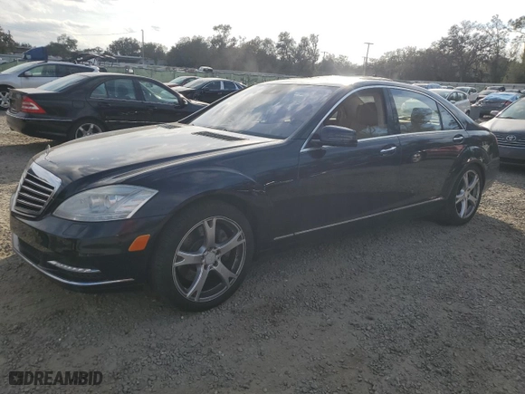 2013 Mercedes-Benz S-Class S 550 with VIN WDDNG7DB4DA493399, listed as a Copart auction lot 84270484 with 71,835 mi miles and Salvage Title. Bid and sale history available at carsss.com. Image 1.