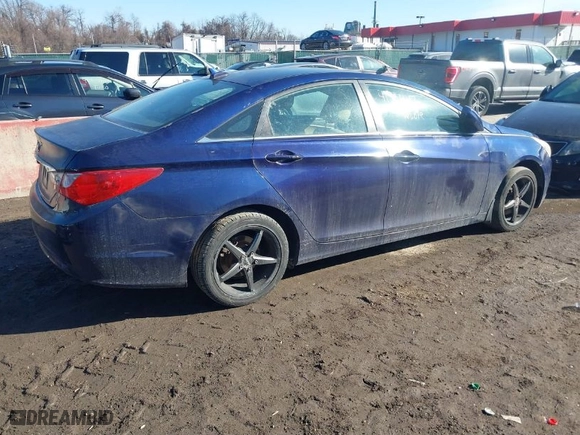 2011 Hyundai Sonata GLS PZEV with VIN 5NPEB4AC0BH086545, listed as a IAAI auction lot 41434117 with 173,145 mi miles. Bid and sale history available at carsss.com. Image 4.