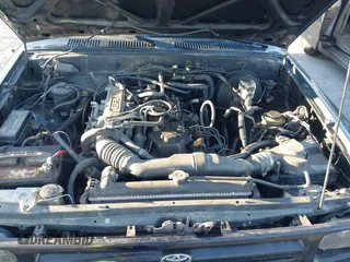 1994 Toyota Pickup with VIN JT4RN81A2R5194383, listed as a IAAI auction lot 41587661 with 262,153 mi miles and . Bid and sale history available at DreamBid. Image 10.
