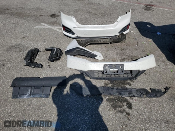 2018 Honda Clarity Plug-In Hybrid Touring with VIN JHMZC5F35JC003567, listed as a Copart auction lot 49685975 with 495,039 mi miles and Salvage Title. Bid and sale history available at carsss.com. Image 14.