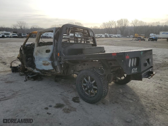2002 Chevrolet Silverado 1500HD LT with VIN 1GCGK13U02F246396, listed as a Copart auction lot 85023234 with 0 mi miles and Salvage Title. Bid and sale history available at carsss.com. Image 2.
