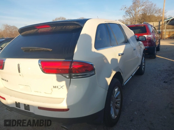 2012 Lincoln MKX with VIN 2LMDJ6JK7CBL11512, listed as a IAAI auction lot 41832419 with 127,485 mi miles. Bid and sale history available at carsss.com. Image 4.