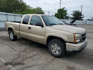 2006 Chevrolet Silverado 1500 LT2 with VIN 1GCEK19B06Z179607, listed as a Copart auction lot 55484885 with 193,003 mi miles and Salvage Title. Bid and sale history available at DreamBid. Image 4.