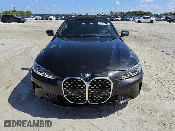 2024 BMW 4 Series 430i z VIN WBA23AT04RCR69424, wystawiony jako Copart lot #56997125 z przebiegiem 25 141 mil mil oraz Tytuł czysty. Historia ofert i sprzedaży dostępna na DreamBid. Obrazek 5.