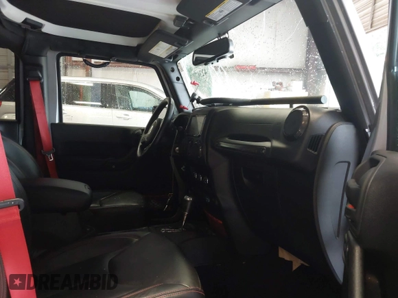 2017 Jeep Wrangler Unlimited Rubicon Recon z VIN 1C4BJWFG5HL687757, wystawiony jako IAAI lot #42367095 z przebiegiem 48 441 mil mil oraz . Historia ofert i sprzedaży dostępna na DreamBid. Obrazek 5.