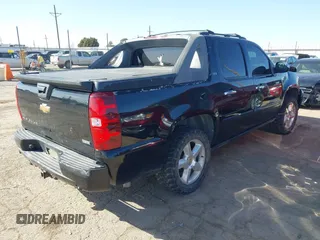 2007 Chevrolet Avalanche 1LT with VIN 3GNEC12017G297941, listed as a IAAI auction lot 41689687 with 166,066 mi miles and . Bid and sale history available at DreamBid. Image 4.