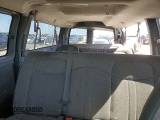 2005 Chevrolet Express Passenger with VIN 1GAHG39U051232615, listed as a Copart auction lot 73574264 with 207,303 mi miles and Salvage title. Bid and sale history available at DreamBid. Image 10.