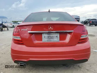 2012 Mercedes-Benz C 250 Sport z VIN WDDGF4HB8CA634168, wystawiony jako Copart lot #60887975 z przebiegiem 71 254 mil mil oraz Czysty tytuł • Clean title. Historia ofert i sprzedaży dostępna na DreamBid. Obrazek 6.