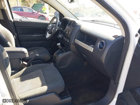 2016 Jeep Compass Sport with VIN 1C4NJDBB0GD617720, listed as a IAAI auction lot 41854195 with 97,961 mi miles. Bid and sale history available at carsss.com. Image 5.