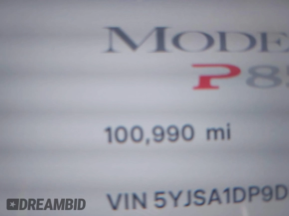 2013 Tesla Model S Performance z VIN 5YJSA1DP9DFP06121, wystawiony jako IAAI lot #42511097 z przebiegiem 100 990 mil mil oraz . Historia ofert i sprzedaży dostępna na DreamBid. Obrazek 16.