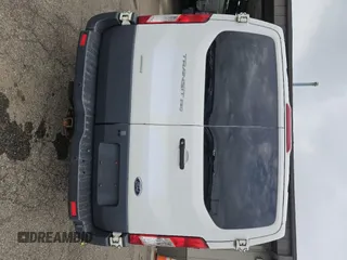 2018 Ford Transit z VIN 1FTYR1YG9JKA80761, wystawiony jako IAAI lot #42859226 z przebiegiem 132 605 mil mil oraz . Historia ofert i sprzedaży dostępna na DreamBid. Obrazek 26.