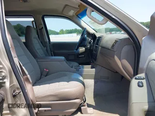 2002 Ford Explorer XLS с VIN 1FMZU72E72ZA77570, выставлен на аукционе IAAI как лот 42380457 с пробегом Не указан миль и . История ставок и продаж доступна на DreamBid. Изображение 5.