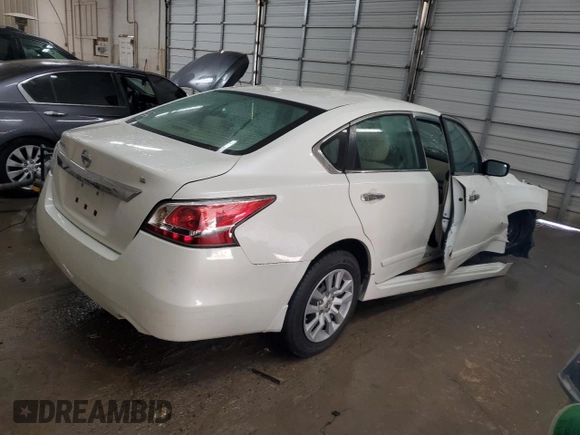 2015 Nissan Altima SV with VIN 1N4AL3AP5FC205822, listed as a Copart auction lot 51036335 with 172,484 mi miles and Salvage Title. Bid and sale history available at DreamBid. Image 3.
