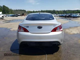 2010 Hyundai Genesis Coupe z VIN KMHHT6KD8AU028681, wystawiony jako Copart lot #52530985 z przebiegiem 112 575 mil mil oraz Szkoda całkowita • Salvage title. Historia ofert i sprzedaży dostępna na DreamBid. Obrazek 6.