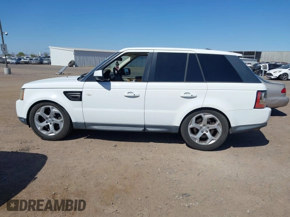 2013 Land Rover Range Rover Sport HSE with VIN SALSF2D48DA784484, listed as a IAAI auction lot 42300677 with 175,993 mi miles and . Bid and sale history available at DreamBid. Image 14.