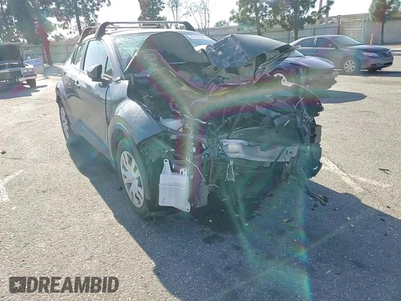 2020 Toyota C-HR LE with VIN JTNKHMBX4L1083431, listed as a Copart auction lot 49535465 with 17,802 mi miles and Salvage Title. Bid and sale history available at DreamBid. Image 12.