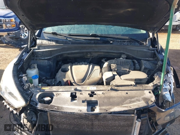 2016 Hyundai Santa Fe z VIN 5XYZUDLB3GG312687, wystawiony jako IAAI lot #42096854 z przebiegiem 162 586 mil mil oraz . Historia ofert i sprzedaży dostępna na DreamBid. Obrazek 10.