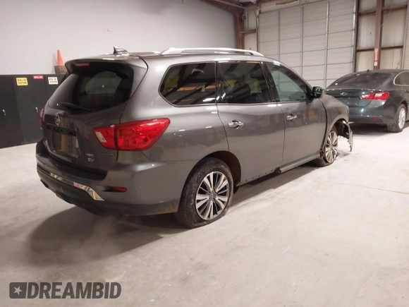 2019 Nissan Pathfinder SV with VIN 5N1DR2MM1KC628212, listed as a IAAI auction lot 41815898 with 139,375 mi miles. Bid and sale history available at carsss.com. Image 4.
