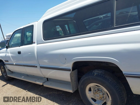 1995 Dodge 2500 with VIN 3B7KC23C8SM127130, listed as a IAAI auction lot 41987872 with 164,285 mi miles. Bid and sale history available at carsss.com. Image 14.
