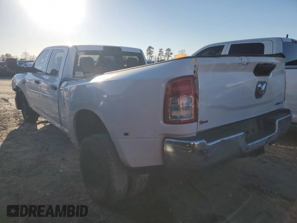 2020 Ram 3500 Tradesman with VIN 3C63RRGL1LG154716, listed as a Copart auction lot 42138535 with 352,052 mi miles and Salvage Title. Bid and sale history available at carsss.com. Image 2.