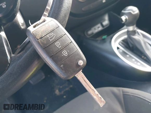 2014 Kia Soul with VIN KNDJN2A20E7011516, listed as a IAAI auction lot 42101150 with 118,288 mi miles. Bid and sale history available at carsss.com. Image 11.