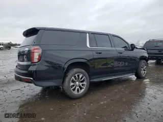 2021 Chevrolet Suburban LT with VIN 1GNSKCKD2MR136529, listed as a Copart auction lot 45160925 with 139,514 mi miles and Salvage Title. Bid and sale history available at carsss.com. Image 3.