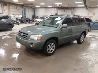 2006 Toyota Highlander w/3rd Row with VIN JTEEP21A760160417, listed as a IAAI auction lot 41427917 with 157,267 mi miles. Bid and sale history available at carsss.com. Image 2.