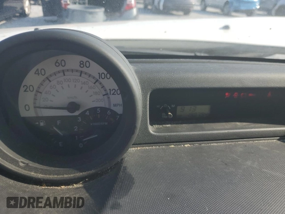 2006 Scion xB z VIN JTLKT334264097188, wystawiony jako Copart lot #57540745 z przebiegiem 190 794 mil mil oraz Szkoda całkowita • Salvage title. Historia ofert i sprzedaży dostępna na DreamBid. Obrazek 9.