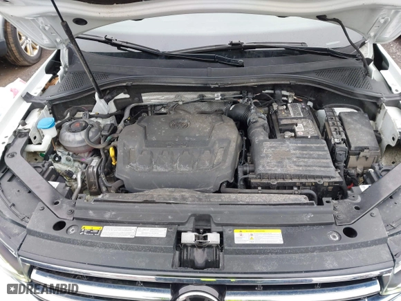 2022 Volkswagen Tiguan SE with VIN 3VV2B7AX8NM068186, listed as a IAAI auction lot 41704979 with 48,424 mi miles. Bid and sale history available at carsss.com. Image 10.