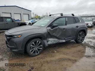 2023 Mazda CX-50 S Premium Plus z VIN 7MMVABEM0PN130397, wystawiony jako Copart lot #55559025 z przebiegiem 18 579 mil mil oraz Szkoda całkowita • Salvage title. Historia ofert i sprzedaży dostępna na DreamBid. Obrazek 1.