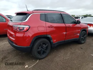 2019 Jeep Compass Latitude z VIN 3C4NJCBBXKT615468, wystawiony jako Copart lot #57355845 z przebiegiem 74 164 mil mil oraz Szkoda całkowita • Salvage title. Historia ofert i sprzedaży dostępna na DreamBid. Obrazek 3.