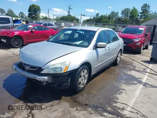2005 Honda Accord LX z VIN 1HGCM56465A123734, wystawiony jako IAAI lot #42331722 z przebiegiem 131 881 mil mil oraz . Historia ofert i sprzedaży dostępna na DreamBid. Obrazek 2.