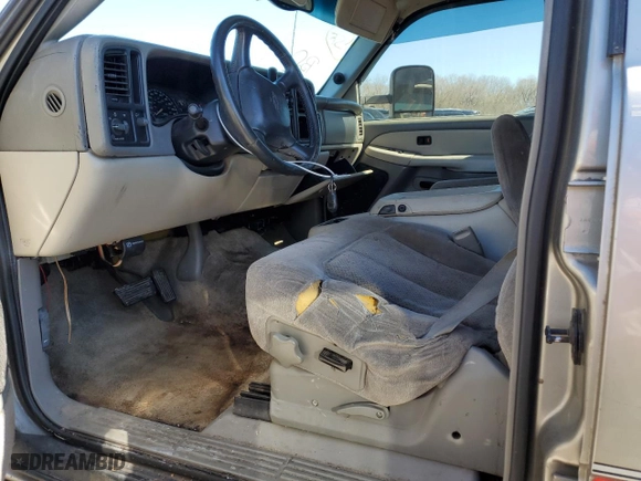 2001 Chevrolet Tahoe LT with VIN 1GNEC13T01R193506, listed as a Copart auction lot 48208405 with 300,598 mi miles and Salvage Title. Bid and sale history available at carsss.com. Image 7.