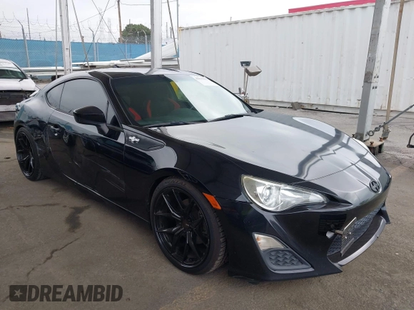 2016 Scion FR-S z VIN JF1ZNAA12G8708385, wystawiony jako IAAI lot #42191353 z przebiegiem 92 197 mil mil oraz . Historia ofert i sprzedaży dostępna na DreamBid. Obrazek 1.