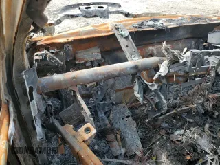 2021 Ram 1500 Tradesman z VIN 1C6RR7FG3MS536968, wystawiony jako Copart lot #64216614 z przebiegiem Nie podano mil oraz Nie do naprawy • Non repairable. Historia ofert i sprzedaży dostępna na DreamBid. Obrazek 9.