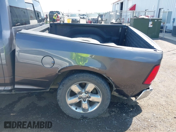 2018 Ram 1500 SLT z VIN 1C6RR7GM3JS230739, wystawiony jako IAAI lot #39968112 z przebiegiem 175 151 mil mil oraz . Historia ofert i sprzedaży dostępna na DreamBid. Obrazek 6.