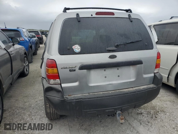 2005 Ford Escape XLT with VIN 1FMYU03135DA00081, listed as a Copart auction lot 74485414 with 0 mi miles and Salvage Title. Bid and sale history available at carsss.com. Image 6.