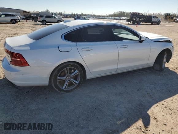 2017 Volvo S90 Momentum z VIN YV1102AK1H1006969, wystawiony jako Copart lot #41661235 z przebiegiem 131 560 mil mil oraz Szkody całkowita. Historia ofert i sprzedaży dostępna na DreamBid. Obrazek 3.