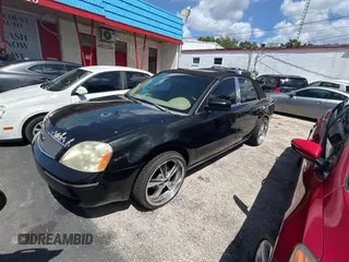 2005 Ford Five Hundred SEL z VIN 1FAFP24185G146669, wystawiony jako Copart lot #51990845 z przebiegiem Nie podano mil oraz Czysty tytuł • Clean title. Historia ofert i sprzedaży dostępna na DreamBid. Obrazek 2.
