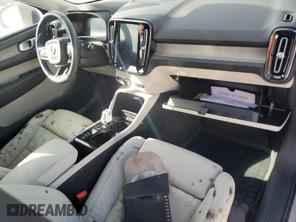 2019 Volvo XC40 Inscription with VIN YV4AC2HL9K2095457, listed as a Copart auction lot 74897784 with 0 mi miles and Non Repairable. Bid and sale history available at carsss.com. Image 8.
