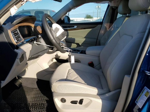 2025 Volkswagen Atlas SE with VIN 1V2DR2CAXSC512985, listed as a Copart auction lot 87933825 with Not provided miles and Salvage title. Bid and sale history available at DreamBid. Image 7.