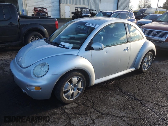 2004 Volkswagen New Beetle Coupe GLS with VIN 3VWCK31C84M415021, listed as a Copart auction lot 88131025 with 277,725 mi miles and Salvage Title. Bid and sale history available at carsss.com. Image 1.